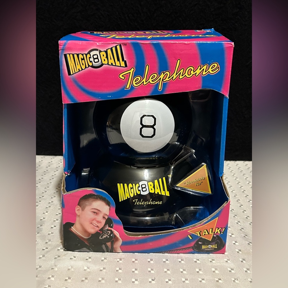 Magic 8 Ball Novelty Telephone Phone Mattel 2001 - New in The Box